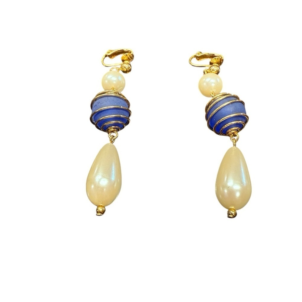 Avon Fashion Drop Collection Gold and Blue Drop clip  Earrings NIB vintage 1993